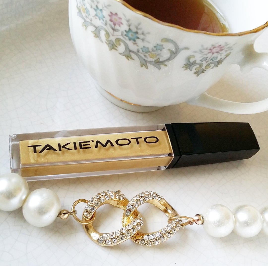 TAKIEMOTO's tweet photo. Todays Tea:
Lips Serving Colour Elegance! 
https://t.co/tcK4Uv9vI0 
#takiemoto #sephora #BirchBox #LipPic https://t.co/qcR60j3ody