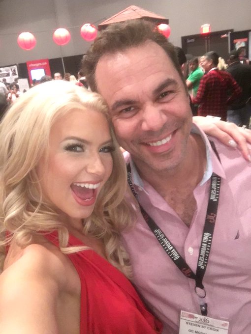 1st Dat at @AEexpo @AVNMediaNetwork part 2! Also in this photo is @Alexis_Texas 😘 #AVN#AlbriteArmy #AlbriteAngels<a class="tags" href="/tag/aeexpo">@aeexpo</a><a class="tags" href="/tag/avnmedianetwork">@avnmedianetwork</a><a href="/tag/albriteangels"class="tags"><span>#albriteangels</span></a>