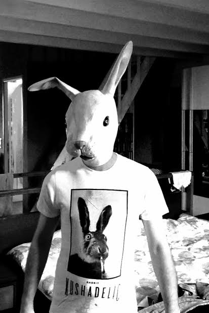 PALElegroupe's tweet image. Un tea shirt pour miroir...
Chacun va vers son destin !