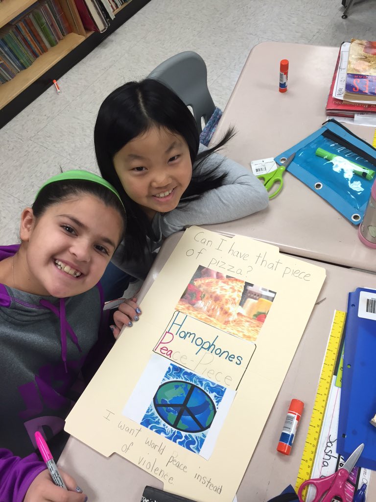 SnyderNLE's tweet photo. Learning about homophones and creating sentences with context #homophones #languagearts #nle16
#lcps16 #contextclues https://t.co/k9bOJMFS19
