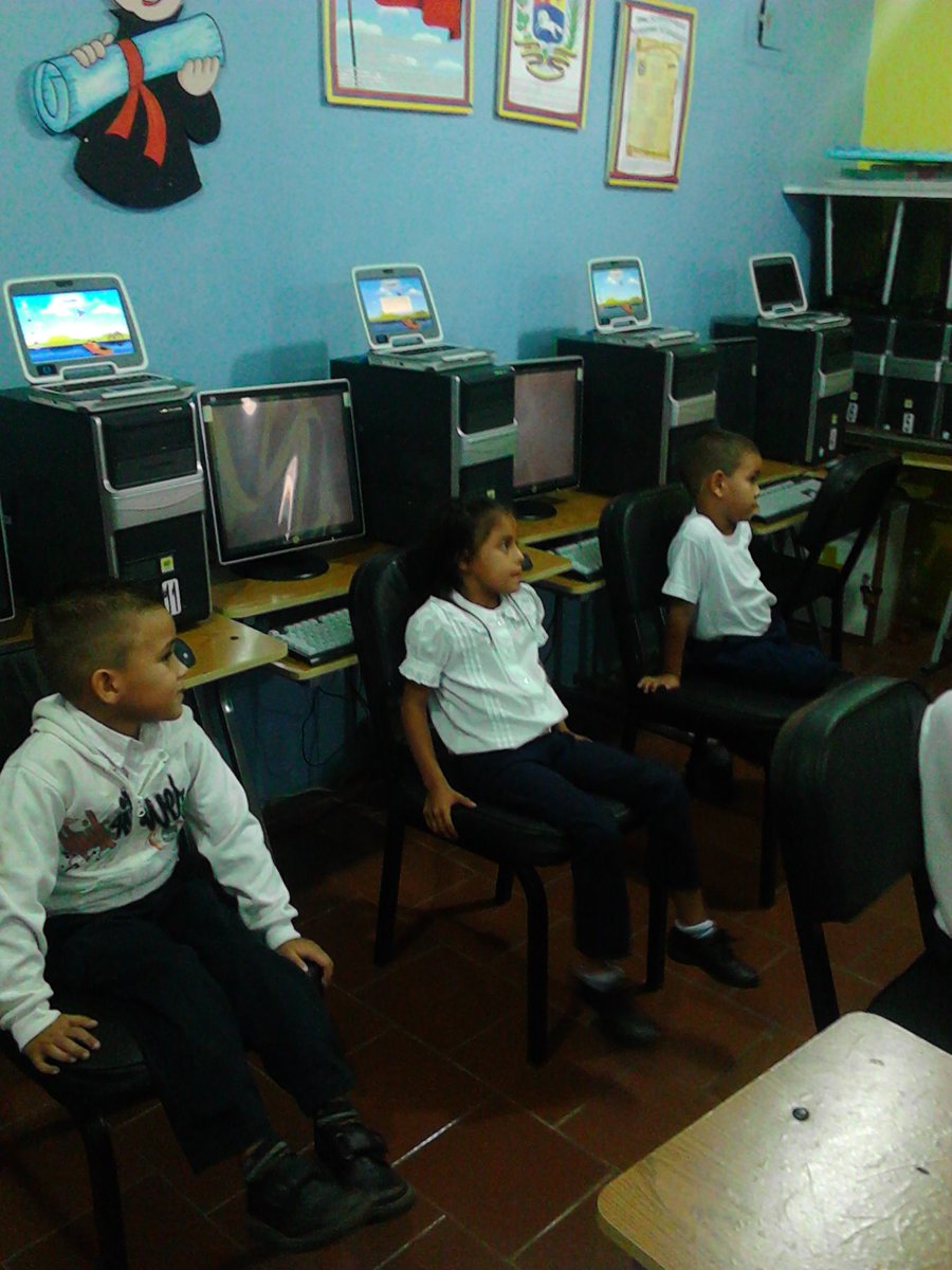 robertcbit's tweet photo. Niños y niñas de la E.B Las Rurales amplían sus conocimientos haciendo uso del proyecto Educativo Canaima Red Salón https://t.co/3gNmbZrG0D