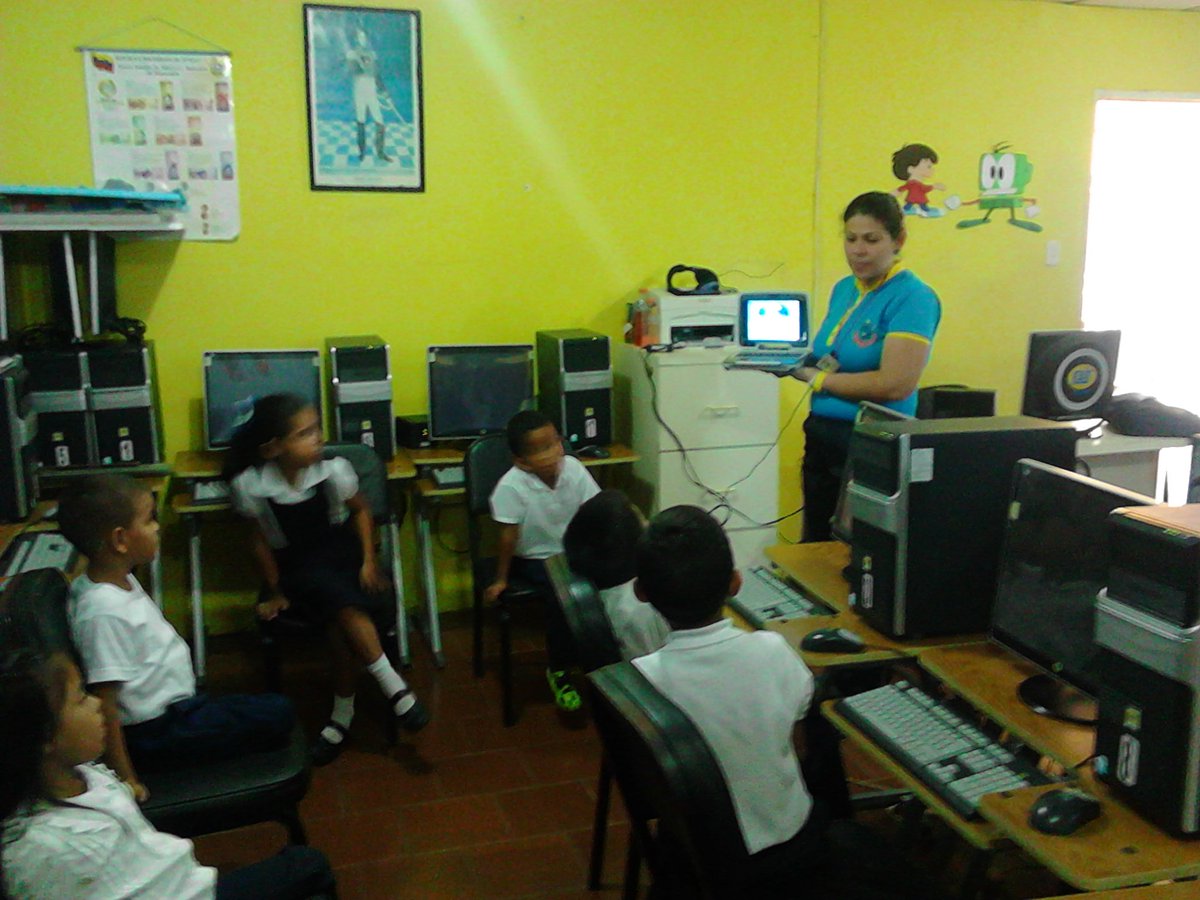 robertcbit's tweet photo. Niños y niñas de la E.B Las Rurales amplían sus conocimientos haciendo uso del proyecto Educativo Canaima Red Salón https://t.co/3gNmbZrG0D