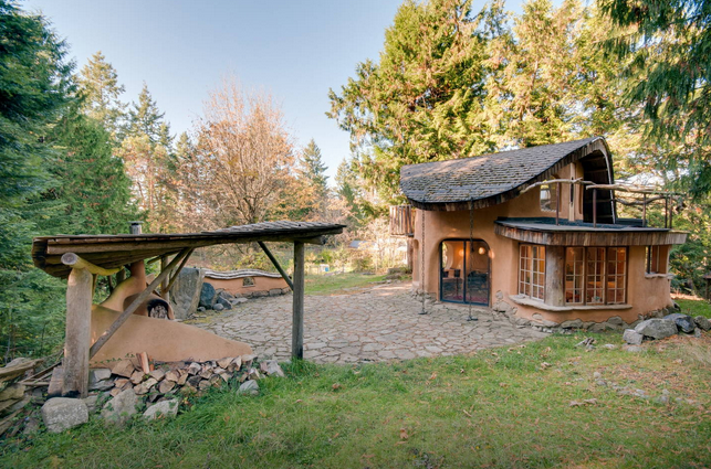 SentiersprivesC's tweet photo. Congrats to #CobCottage, #MayneIsland, BC, in the top 10 most popular airbnbs in the world!
https://t.co/EjiyHCUxoB https://t.co/8mHv5nGDK5