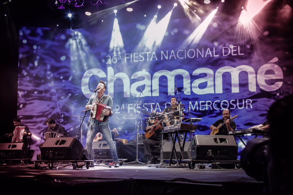 AxelOficial tweet picture
