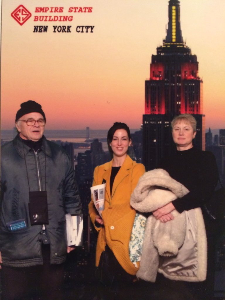 GardeRail's tweet photo. #tbt to a book signing @OutsiderArtFair for Blackstock's Collections by @PAPress Fun Times! #outsiderartfair #NYC https://t.co/uXW8HrOE33