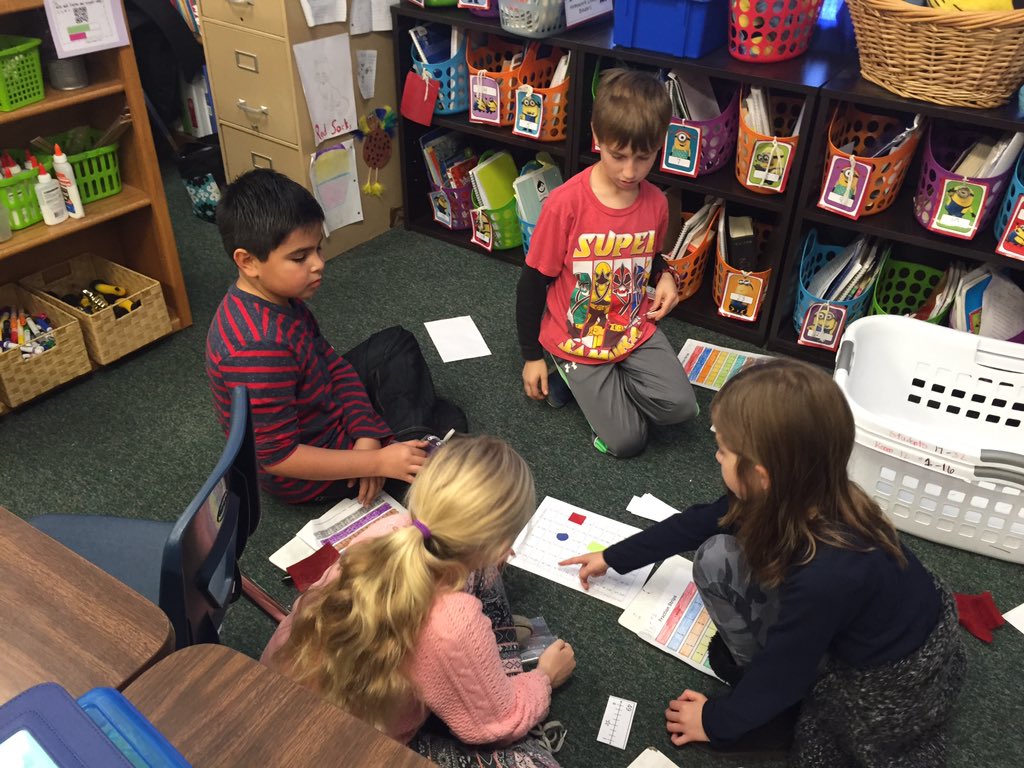 laralew19's tweet image. We love learning math through games! #fsdmath #acaciapandas #cooperativelearning