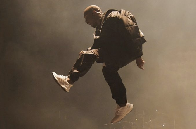 ComplexSneakers's tweet image. adidas thinks Kanye West will help the brand sell performance sneakers: trib.al/VaEsneG