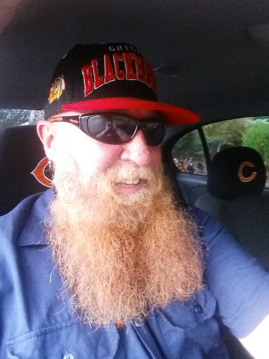 GrandpaBeardo's tweet photo. IT'S FRIDAY IN OZ! #WOOHOO #ItsRumOclock #BeardsAndRumYumYum #BecauseBeardsThatsWhy #BeardsAndHawksEqualsHeaven 🐻⬇ https://t.co/4VWUKA48Zq