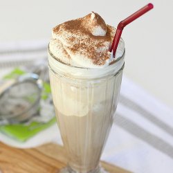 liz_ifsa's tweet photo. A6 If you're a coffee fan, make sure you try an iced coffee! #IFSAButlerChat https://t.co/GvSG2m5SA3