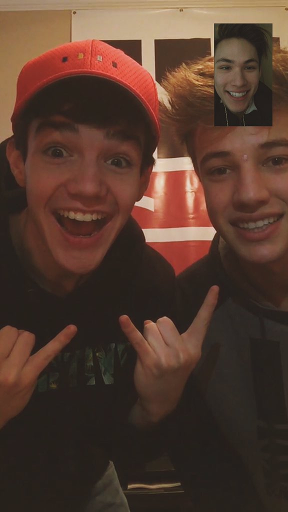 carterreynolds's tweet photo. Missed these fools 😊☺️ Should I reunite w/ @camerondallas @AaronCarpenter &amp; @taylorcaniff at @MAGCONTOUR? https://t.co/zwY5lVorRY