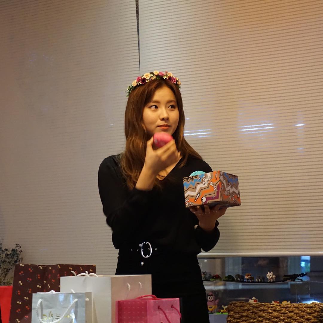 limkimpics's tweet photo. 160120 Lim Kim at her birthday event https://t.co/gnBEYfBUrx