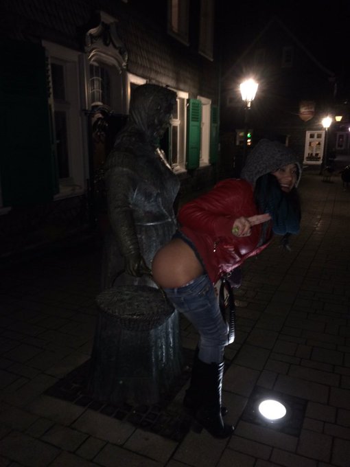 "@salmadenoraX: #deutschland @saramayxx @Julia_de_Lucia @ValeBiancoxx  #spanishdreamteam https://t.co/0SCinjMAJw"<a class="tags" target="_blank" title="On Twitter" href="/?out=eyJ0eXAiOiJKV1QiLCJhbGciOiJIUzUxMiJ9.eyJpYXQiOjE3MjA3OTEyNjcsImlzcyI6InR3cG9ybnN0YXJzLmNvbSIsIm5iZiI6MTcyMDc5MTI2NywiZXhwIjoxNzUyMzI3MjY3LCJyZWRpcmVjdF91cmwiOiJodHRwczovL3R3aXR0ZXIuY29tL3NhbG1hZGVub3JhWCJ9.eKUY6Q5r0yQIkOaPPLNir0af212ZDlx55c0CDJN9m_OqIWqjJC_sGGXYdQEBG8pf8jRPt0OlzsJS_cBOKJ1baw">@salmadenoraX</a><a href="/tag/deutschland"class="tags">#deutschland</a><a class="tags" href="/tag/saramayxx">@saramayxx</a><a class="tags" target="_blank" title="On Twitter" href="/?out=eyJ0eXAiOiJKV1QiLCJhbGciOiJIUzUxMiJ9.eyJpYXQiOjE3MjA3OTEyNjcsImlzcyI6InR3cG9ybnN0YXJzLmNvbSIsIm5iZiI6MTcyMDc5MTI2NywiZXhwIjoxNzUyMzI3MjY3LCJyZWRpcmVjdF91cmwiOiJodHRwczovL3R3aXR0ZXIuY29tL0p1bGlhX2RlX0x1Y2lhIn0.EouLKOslGblMA5fdOGTL3JeXtsqWn1-OwSYwQkvKIwktudcuA8bIFK9vxCp7s_ViCIo8RgUPqRilumQJgjBTYA">@Julia_de_Lucia</a><a href="/tag/spanishdreamteam"class="tags"><span>#spanishdreamteam</span></a>