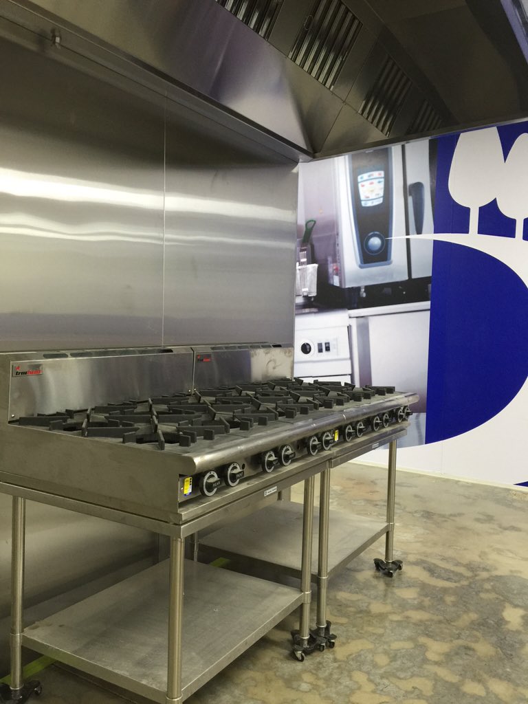 gfevic's tweet photo. We have special pricing on 6 burner True Heat units on stands... Call 03 97947176 for more info https://t.co/ATZl6Qye4L