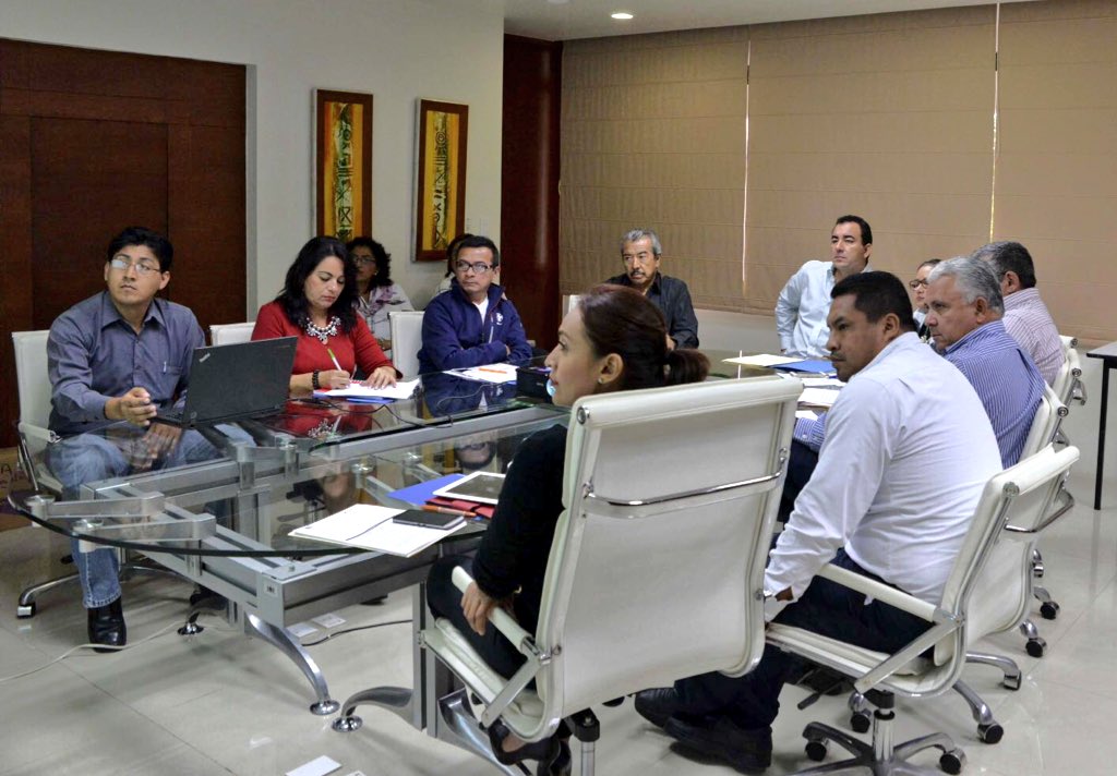 Con mis Compañeras y Compañeros trabajando avances del Programa de Inclusión y Alfabetización Digital #EquipoSEyC