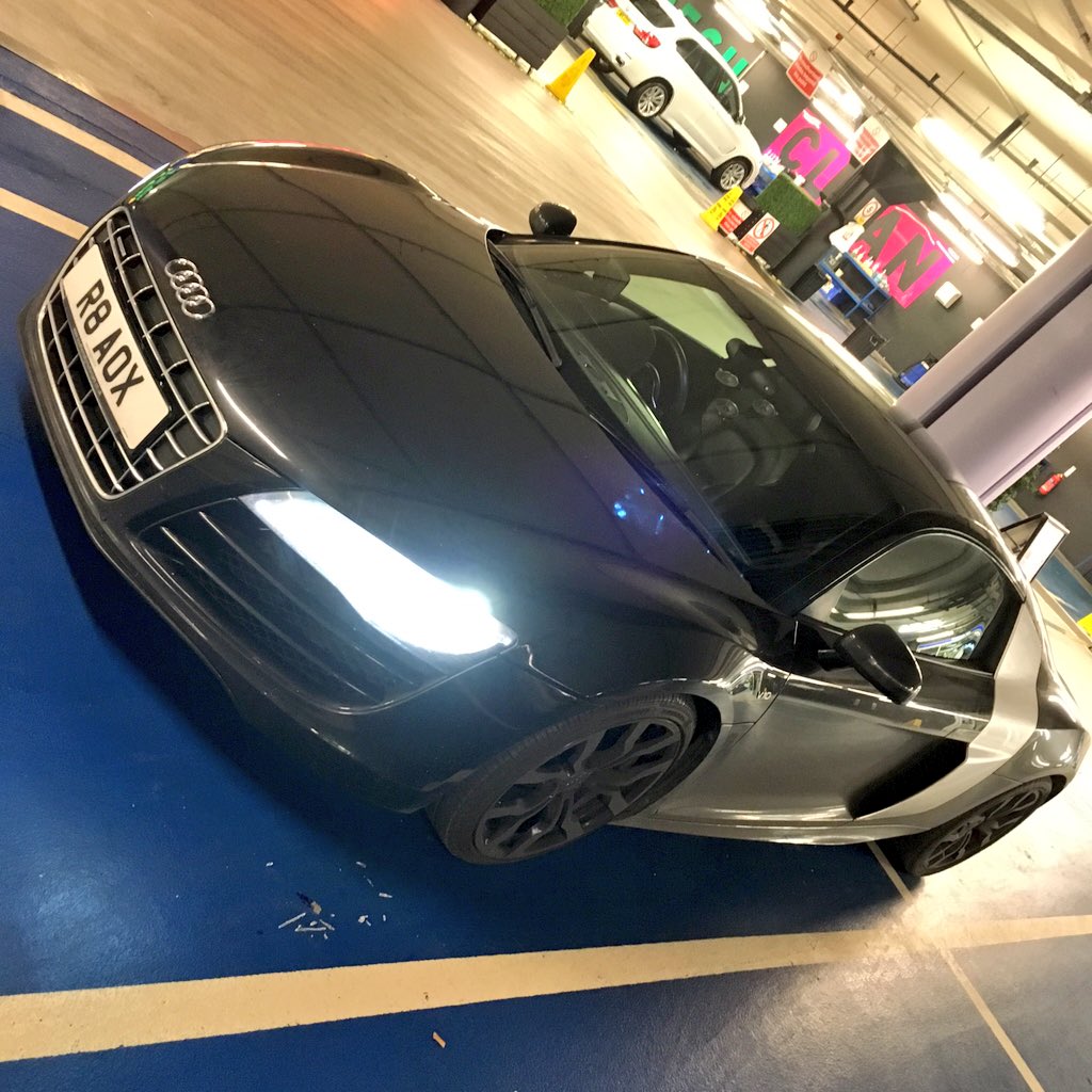 OMGitsAliA's tweet photo. Getting my baby washed for the first time! 😁💙 https://t.co/hz5Y8SuZ3L