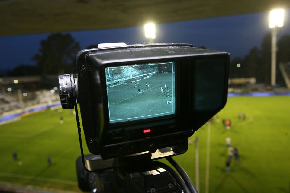 ElGraficoTw's tweet photo. #FútbolParaPocos | La @TV_Publica ya no transmitirá a los equipos grandes ► https://t.co/JZ76LDDIcv https://t.co/tlTqHwwrFY