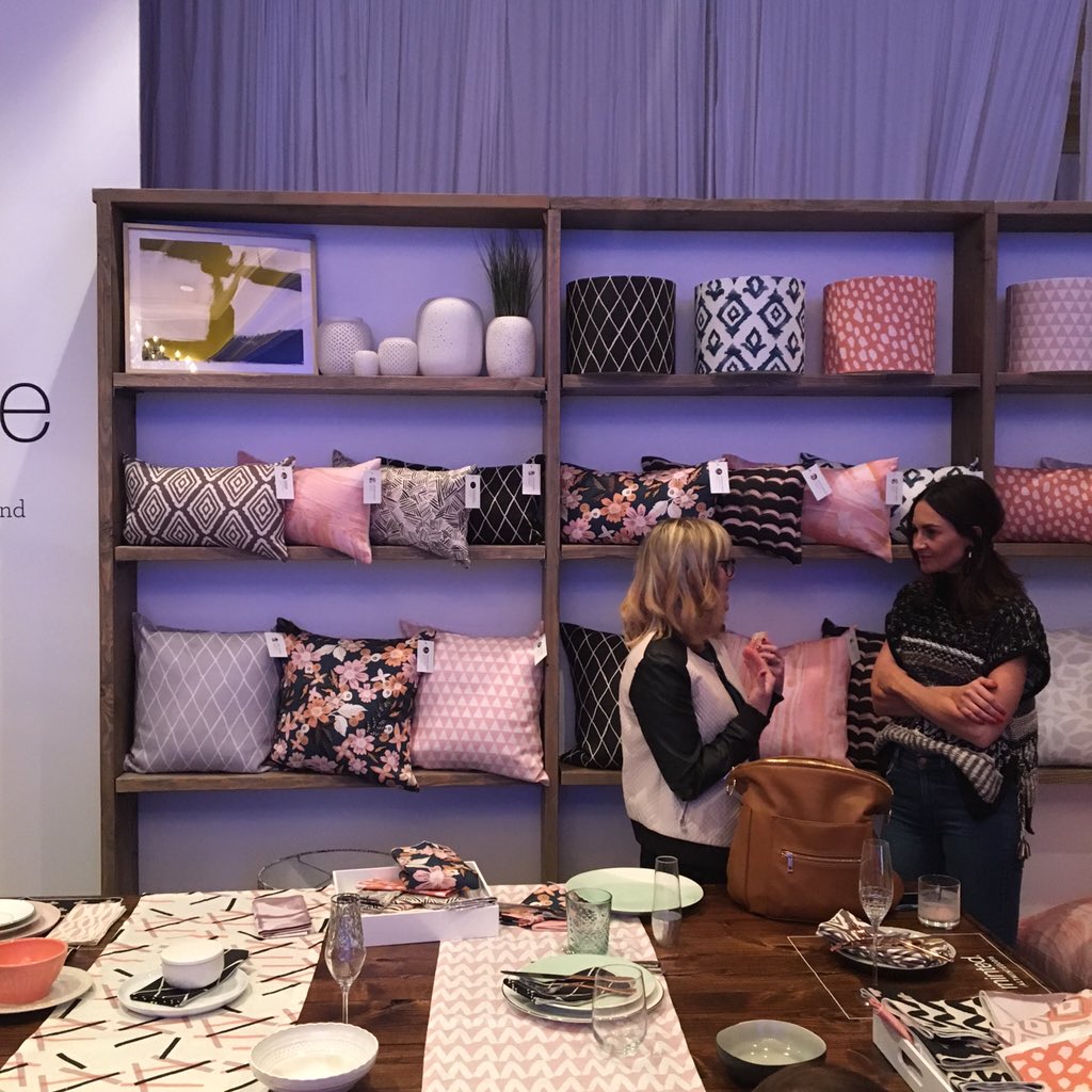 _amandaholstein's tweet photo. Loving @Minted home collection @altsummit! So does my pillow addiction #altsummit #AltWinter2016 #collectivelyatalt https://t.co/LZFI0tatyu