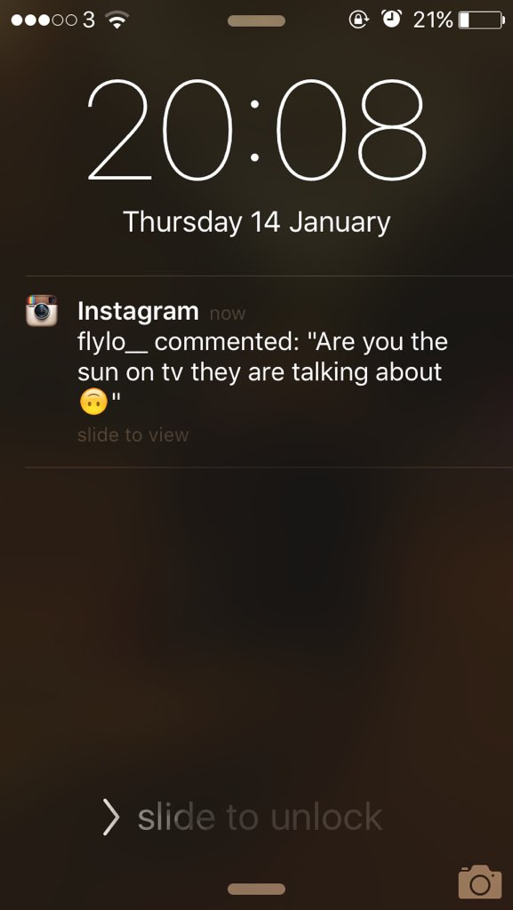 jesssmith188's tweet photo. Just can't keep the fans away #claimtofame #someprivacyplease https://t.co/3Ith3ZrFCG