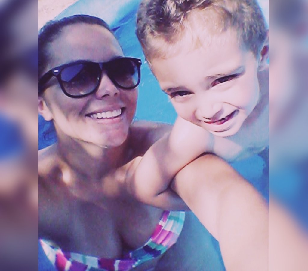 ReeSinha's tweet photo. .: o sorriso é meu mais o motivo é você!  🎶💙🍀💎 https://t.co/BsLMNHGt1Y