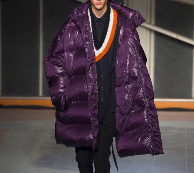 vaginaIntrelock's tweet photo. Raf Simons FW16🎌 https://t.co/5EayvWYIm1