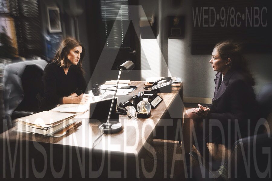 lxperra's tweet photo. Shoutout 2 THIS girl @svuceline & our director @Mariska
#WhosTheWriter
#CheIs
#WithACFromCeLINE
#KeepingScoreOnSVU https://t.co/Rs3I1AxM7C