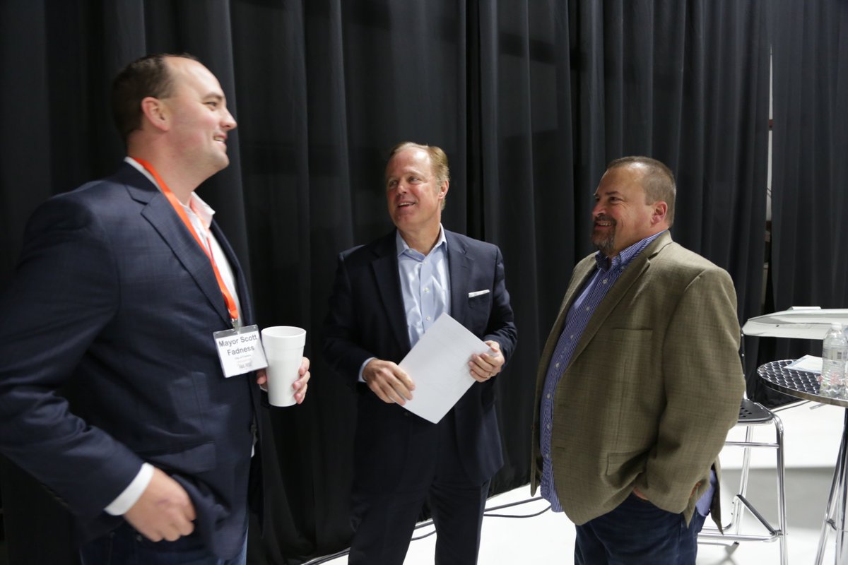 SBrownevents's tweet photo. Mayor @ScottFadness @GerryDick & @wechsler took advantage of networking opportunities at #FailFest15 @LaunchFishers https://t.co/BRgk1PH59E