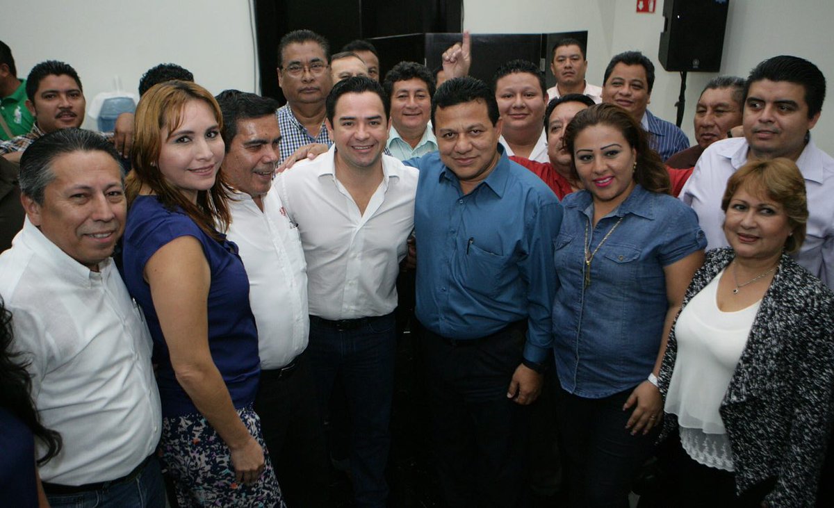 JLToledoM's tweet photo. Construimos juntos un gran #QuintanaRoo @betoborge @RED_CIUDADANA_ @Eduardo_Ovando_ @raymundoking https://t.co/PQKmLqSg2l