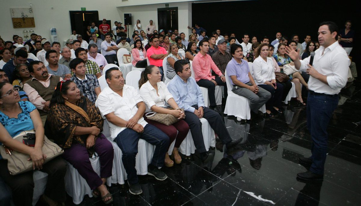JLToledoM's tweet photo. Construimos juntos un gran #QuintanaRoo @betoborge @RED_CIUDADANA_ @Eduardo_Ovando_ @raymundoking https://t.co/PQKmLqSg2l