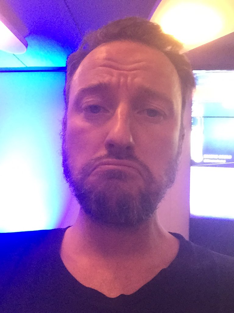 frafacchinetti's tweet photo. L'ultima volta che sono andato a mangiare da @craccocarlo mi ha spettinato!💸💰💎💳💴💶💷💵☠ 
#FordSocialR
#MasterChefIT https://t.co/KTsaalcB3Z