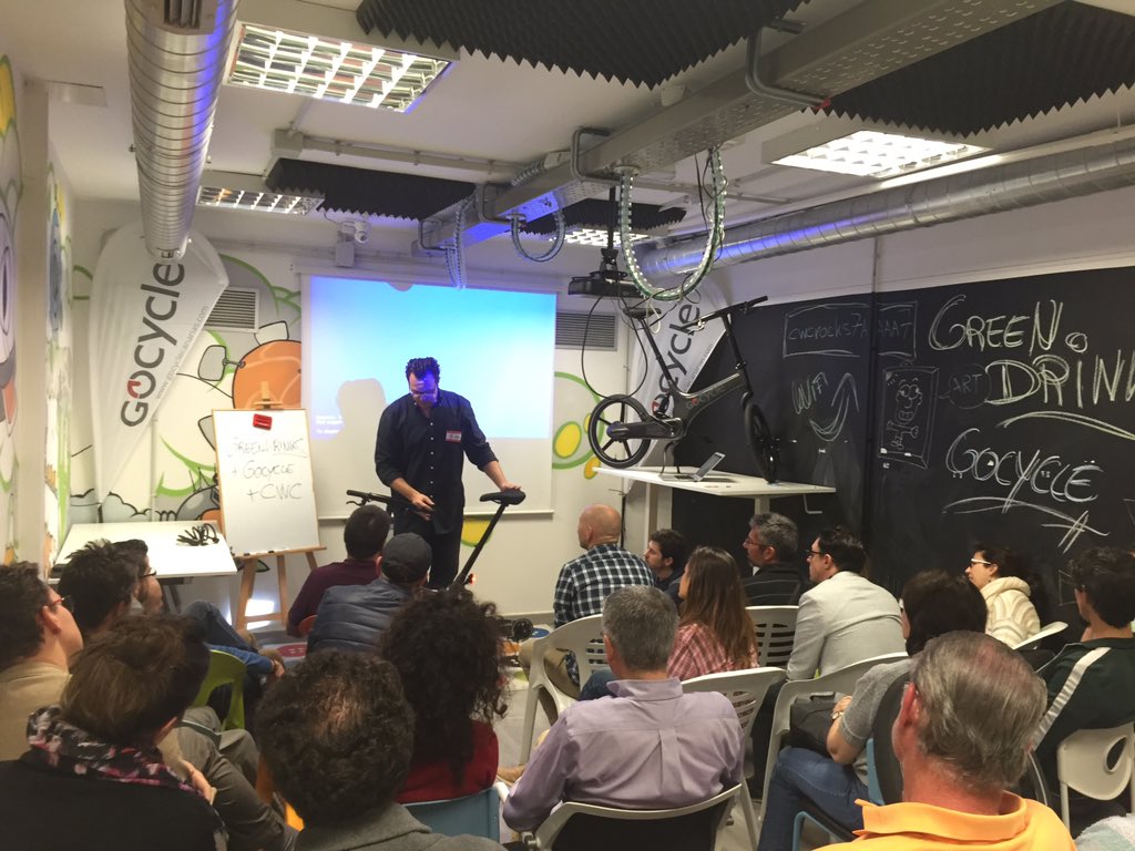BTLpub's tweet photo. Hoy nuestros amigos de @GoCycleCanary están en el #8GDGC hablando de #movilidadsostenible @gocycle https://t.co/2MX2n6Pit3