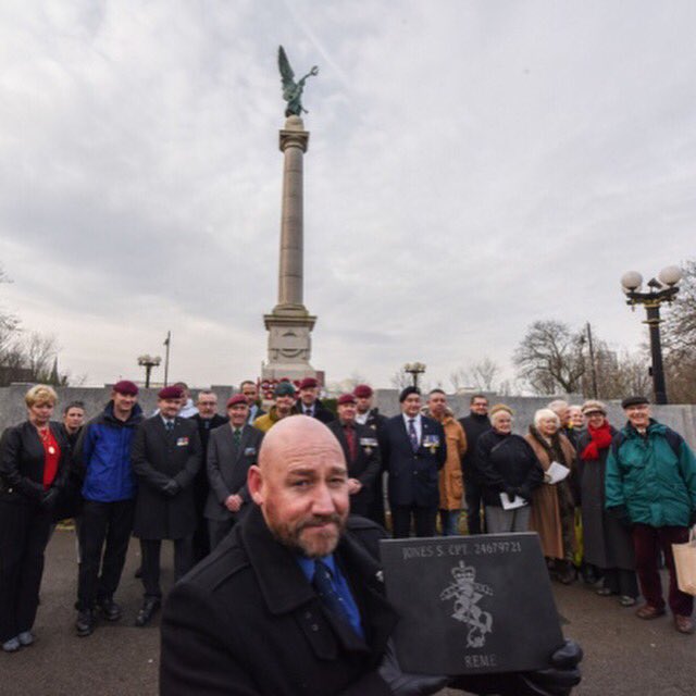 Cuthys200's tweet photo. Surviving veterans and service personnel will be honoured with a new walkway #sunderland 
https://t.co/nBZKoJsuTH https://t.co/1WxJPXUAqb