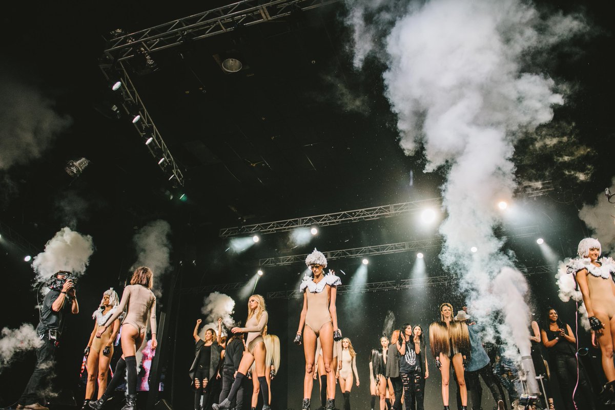 garstongroup's tweet photo. A look back at #LBPFRONTROW!
#Eventproduction #GarstonGroup #Miami #Wynwood #Hair #TBT #ThrowbackThursday https://t.co/CLjabOLmY8
