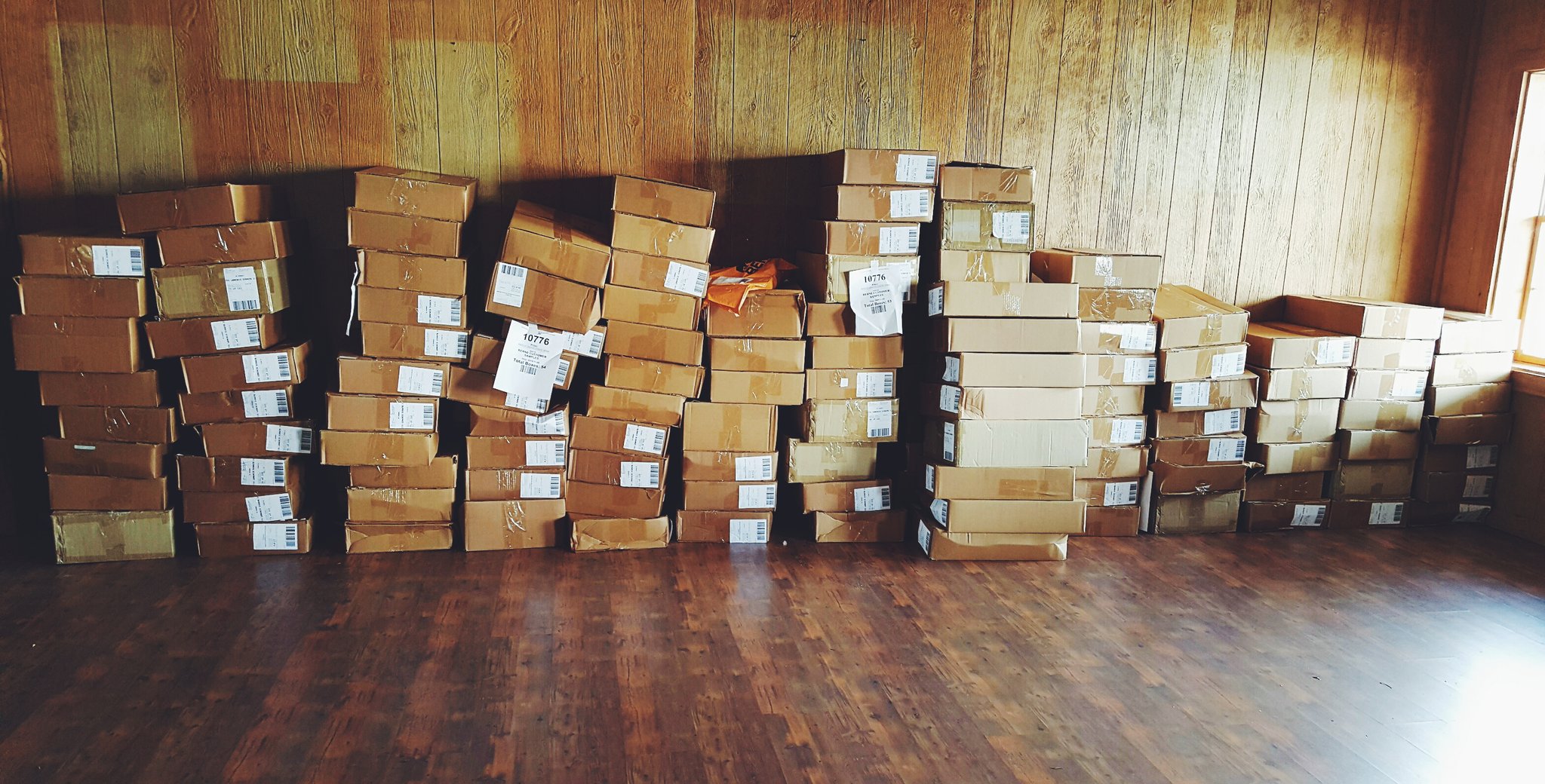 1000 pairs of jeans donated to the #DonateDenim Campaign