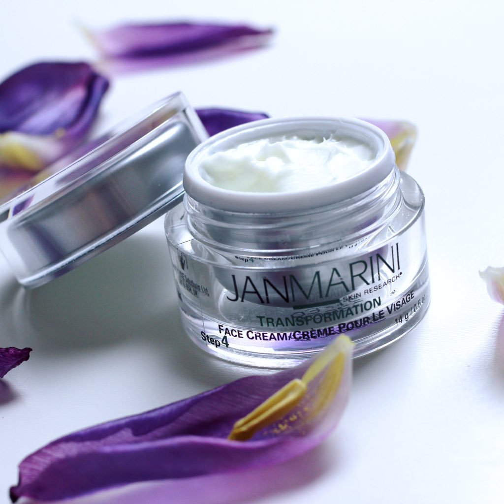 eliza_armand's tweet image. Monthly favourites - January! Soon on fashion-confession.com @rt_bblogger @BBloggersUnite @BBlogRT @BBloggerDaily