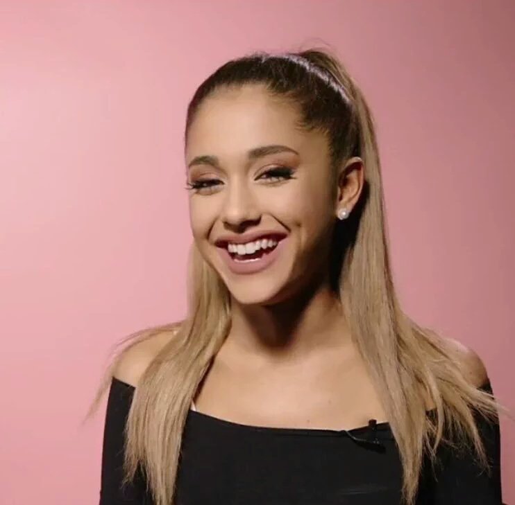 favgrier's tweet photo. Omg,she is really perfect 😍 https://t.co/8zaTsATMAW