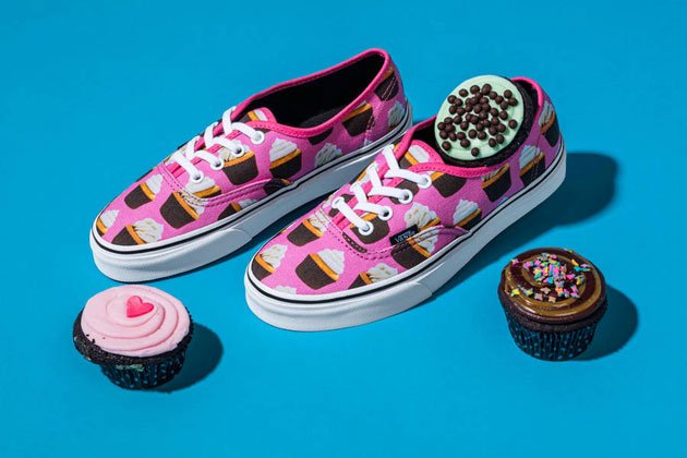 lacriaturacreat's tweet photo. VANS lanza una edición limitada con estampados de comida basura 🍕🍔🍰🍟https://t.co/z3085pvvTZ https://t.co/1lOxiaSBKY