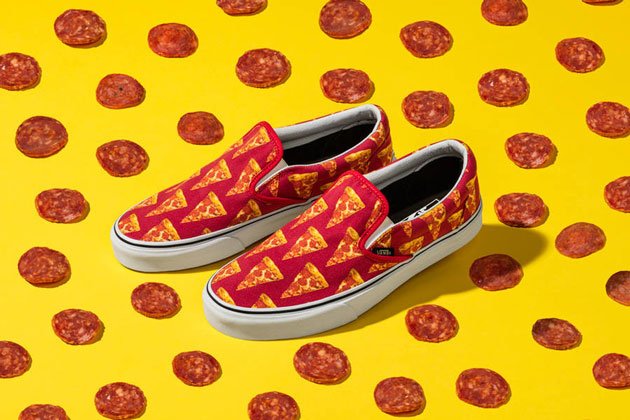 lacriaturacreat's tweet photo. VANS lanza una edición limitada con estampados de comida basura 🍕🍔🍰🍟https://t.co/z3085pvvTZ https://t.co/1lOxiaSBKY
