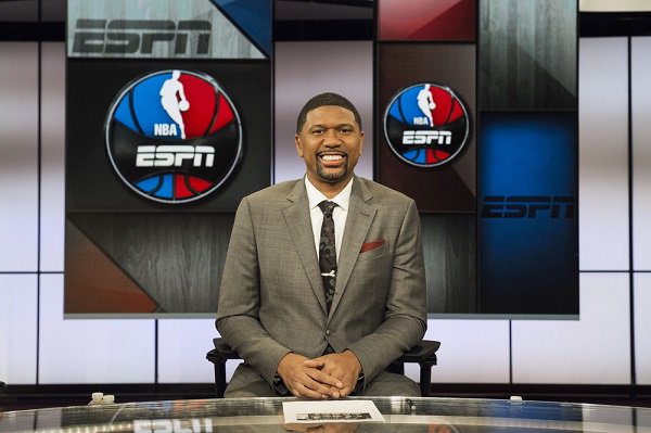 giaplusnina's tweet photo. ESPN's new weekend series shows the NBA at a (GOOD) turning point! @Forbes Q&amp;A w/ @JalenRose https://t.co/auYk6Meufv https://t.co/YqEk2CpdtR