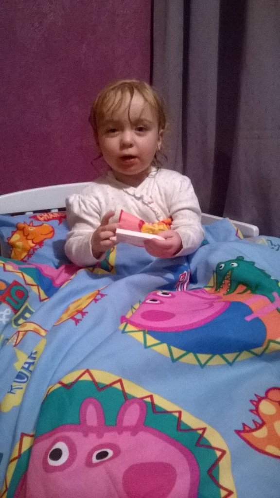 3shellz's tweet image. My baby girl all grown up in a big girl bed ❤