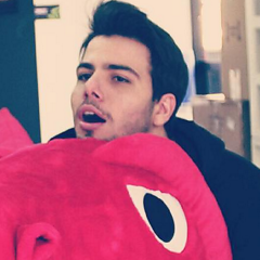 SharpayEvans0fc's tweet photo. Algum Menino poderia Criar um Twiter dele❤❤❤ o Nome dele é Lucas Oliotti, ele Tem um Canal no Youtube que É T3ddy :) https://t.co/SKZfB4yRiZ