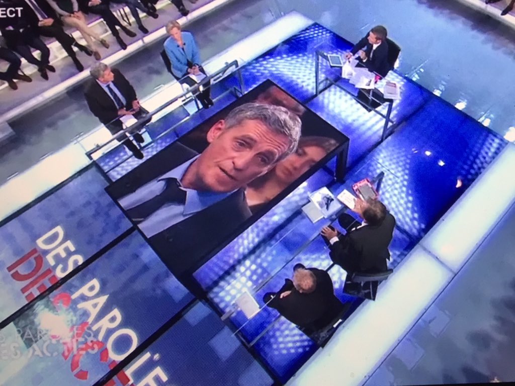 MenanteauSophie's tweet photo. #politiqueautrement : l'adjointe de Bordeaux en parle, le maire de Montpellier le fait ! #DPDA #saurel2014 https://t.co/9DOYWjD2yA
