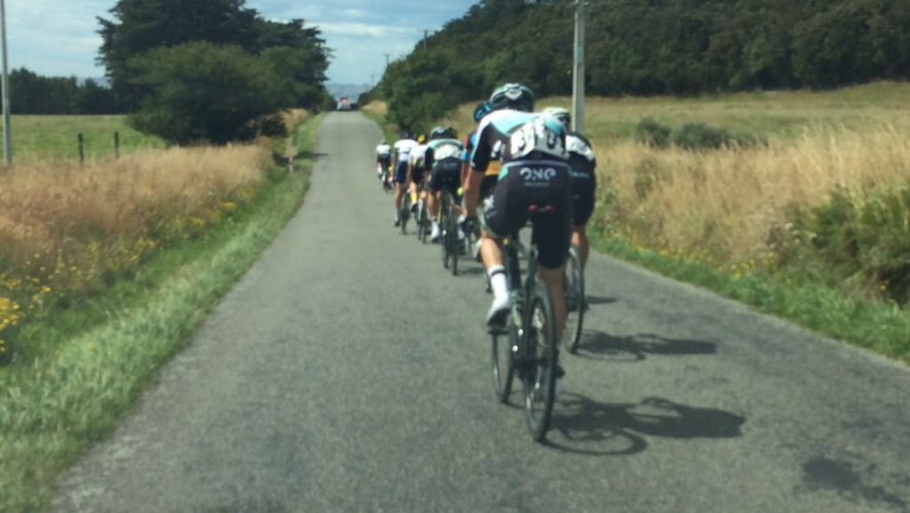 ONEPRONutrition's tweet photo. RACE UPDATE: View of the front group from the @ONEProCycling team car. Gap still sitting at 2.45 #NZCC https://t.co/SktrynJQxw
