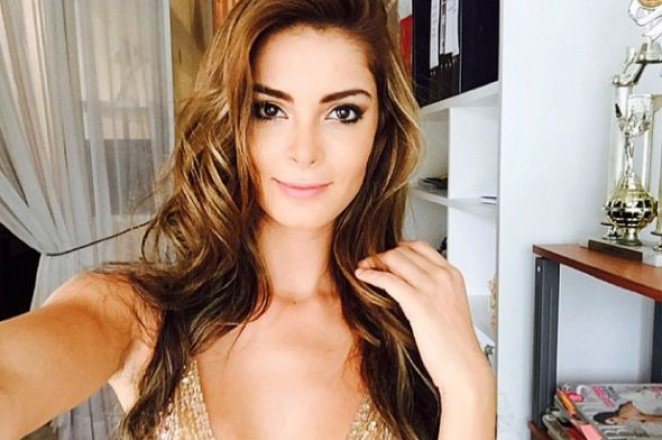 LatinosLatinas's tweet photo. Laura Spoya #HispanicBeauty #Latina https://t.co/j99JC4HVCl