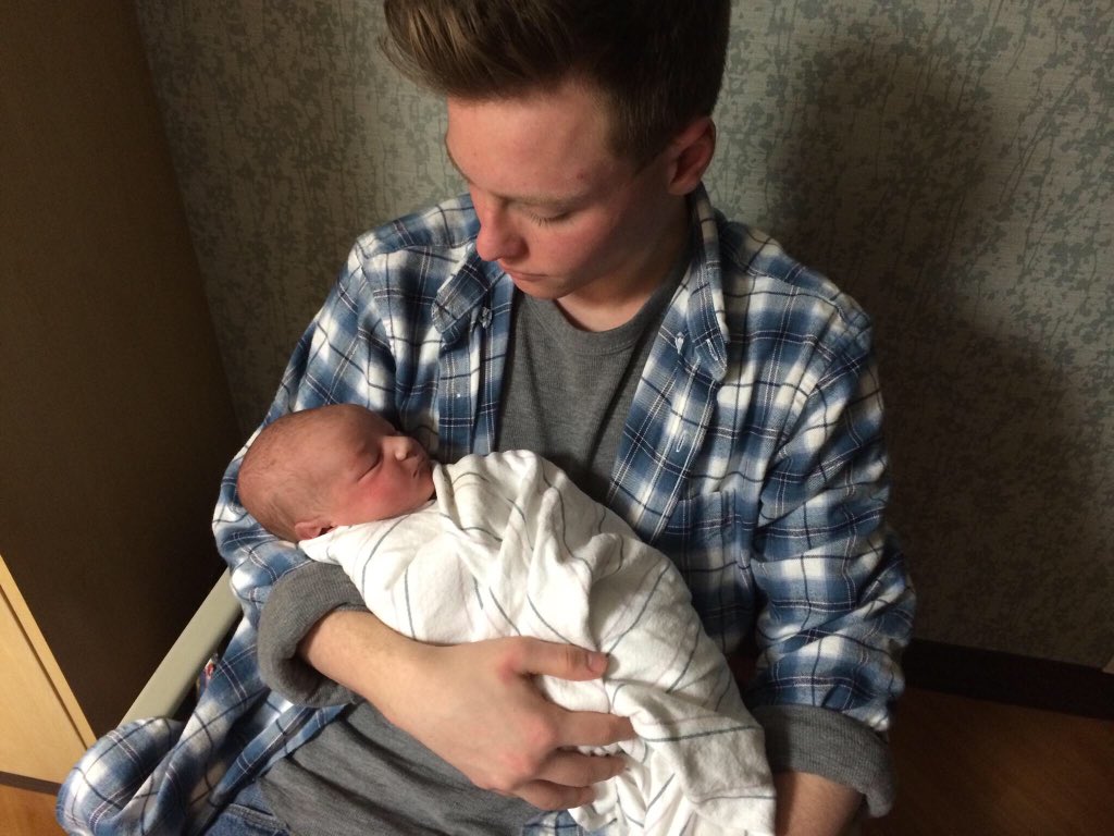 sinestro34's tweet image. Jack Dallas Brewer (JD) welcome baby brother 😭☺️