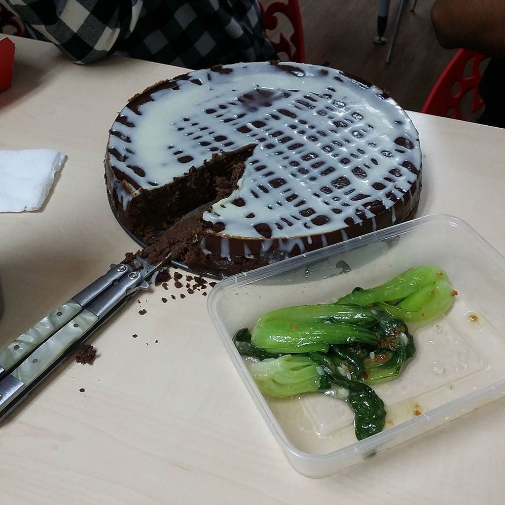 janbyteodoro's tweet photo. This is what you guys are missing: Chara's awesome coffee cheesecake. @odyssaa @iamchescagarcia #lifeatev https://t.co/XvzfsI1jP6