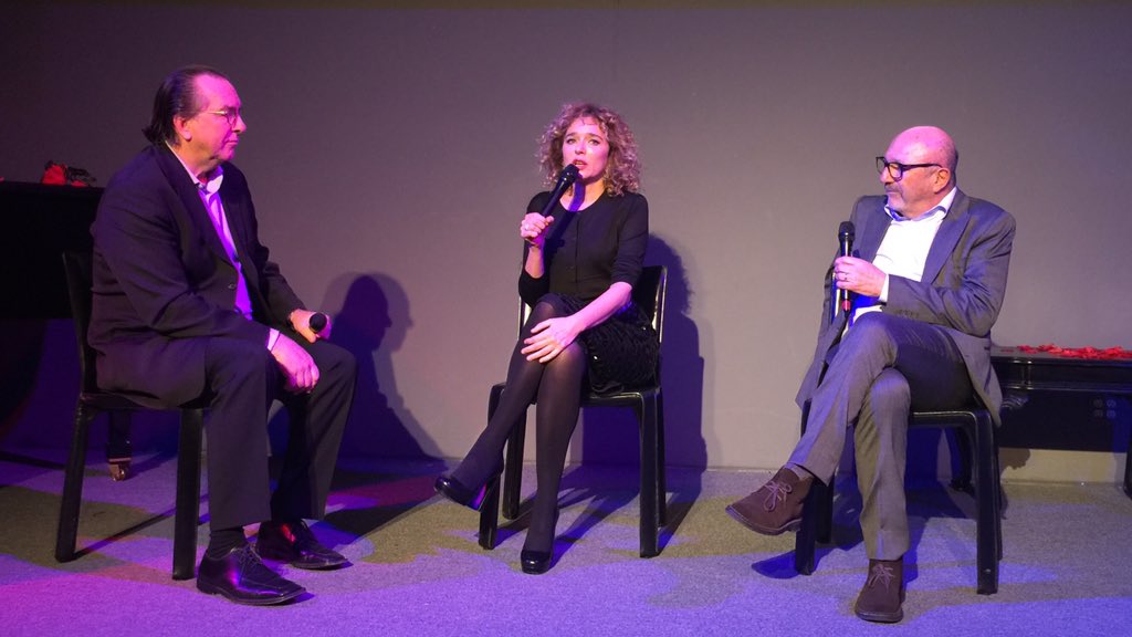 verde_dhom's tweet photo. Q&A with @ValeriaGolino1 @iiclosangeles @Tao_FilmFest with @lorenzogsoria @Variety #StevenGaydos https://t.co/uqR8NnTFVk