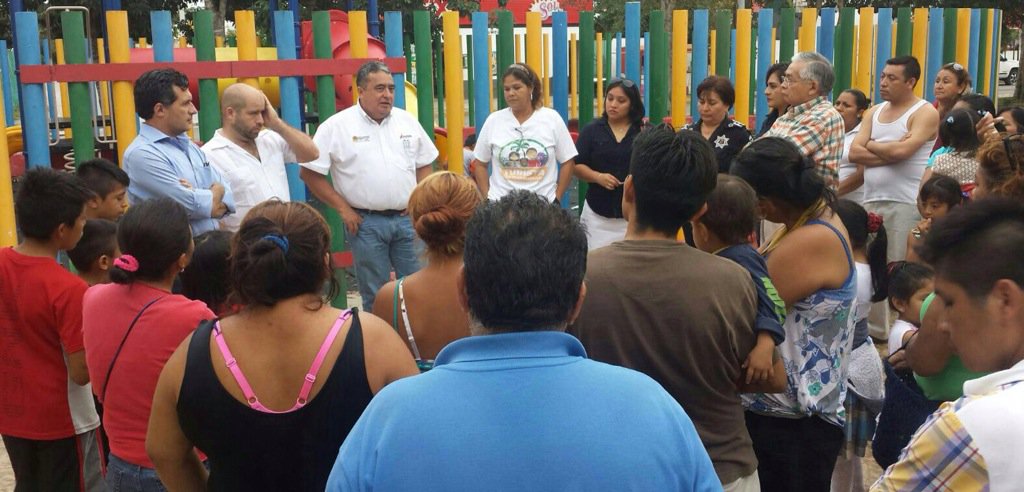 GMendicutiMX's tweet photo. Acompañado de vecinos, supervisamos avances del PRONAPRED en parque de la Region 247 de Cancun https://t.co/9xYYRsEgfu