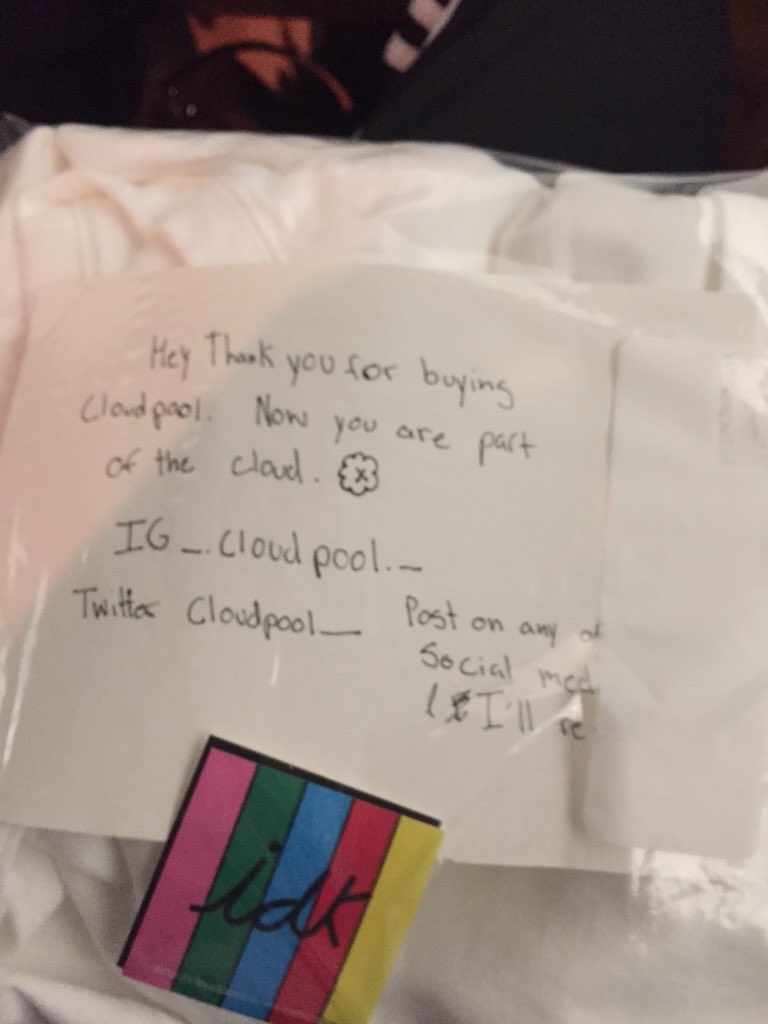 cloudpool_'s tweet photo. Shipping some stuff today #cloudpool #streetwear #clothing #newclothing https://t.co/BMwZ6q9Abe