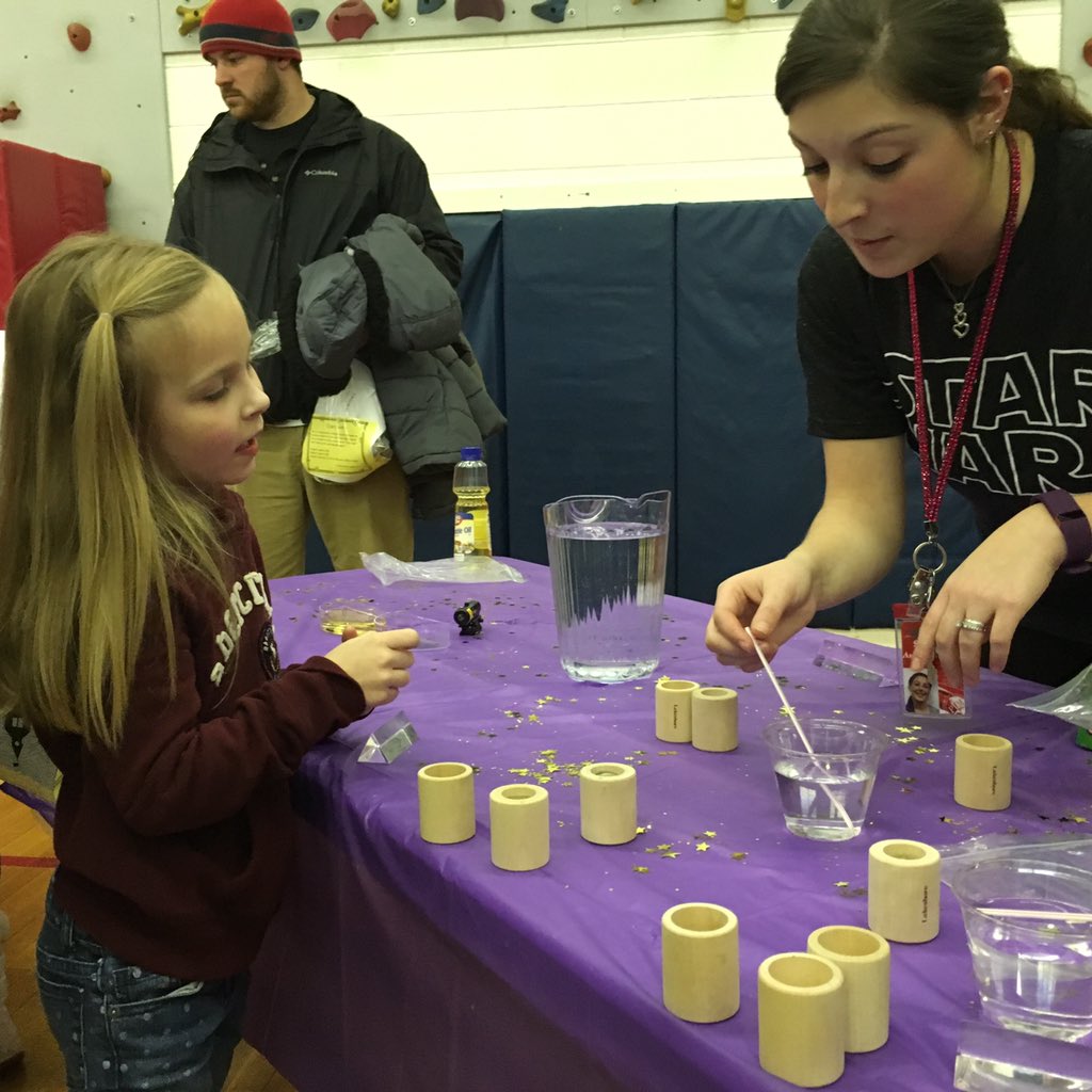 PalMac_Supt's tweet photo. STEM Night at Pal-Mac this eve ... We are hearing wow!" a lot! #PalMacWay #ROC https://t.co/jTlv9c1rfv