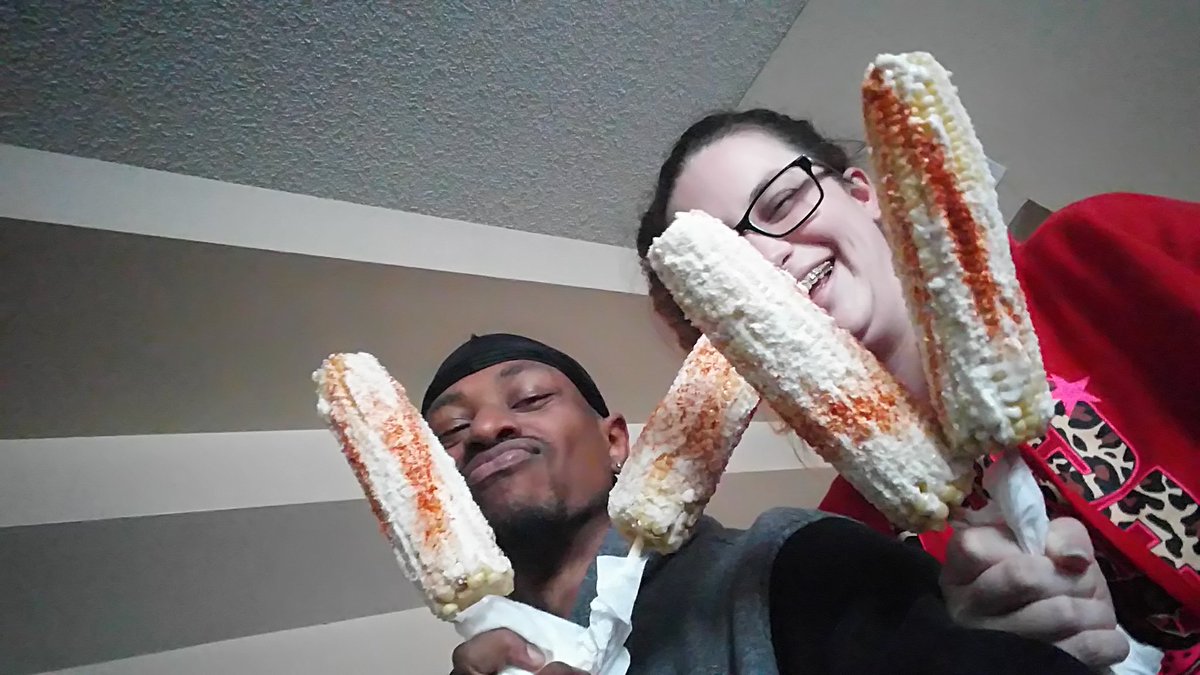 Raging_Gemini_'s tweet photo. That double up..#CornLady #Elotes #BombDotCom.. https://t.co/zngq7bJPj6